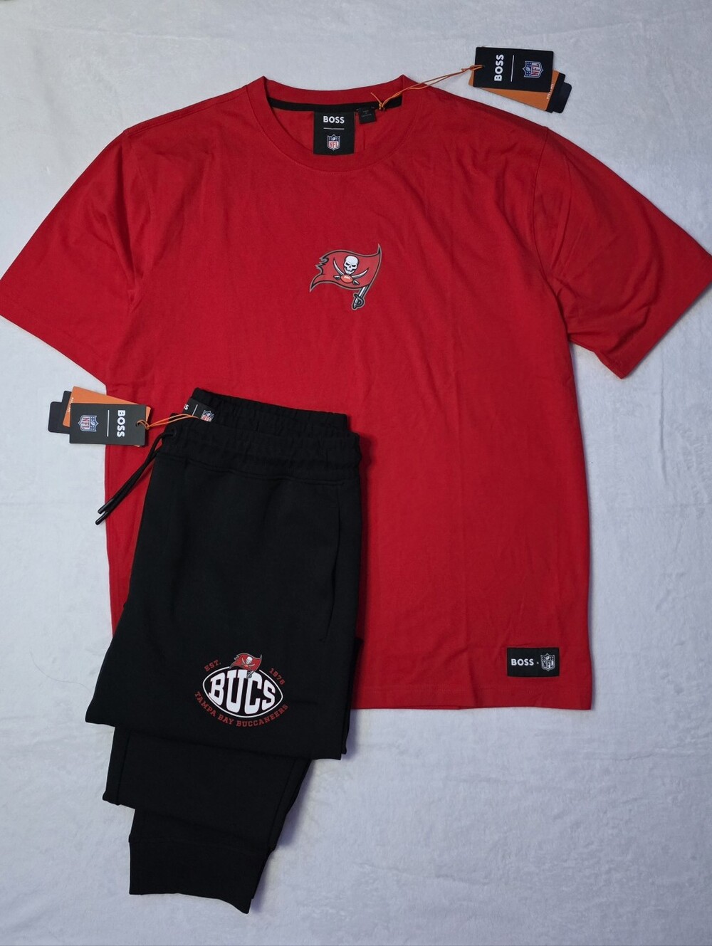 NFL Tampa Bay Buccaneers BOSS 2 Piece T-Shirt Jogger Pants Set XL NWT